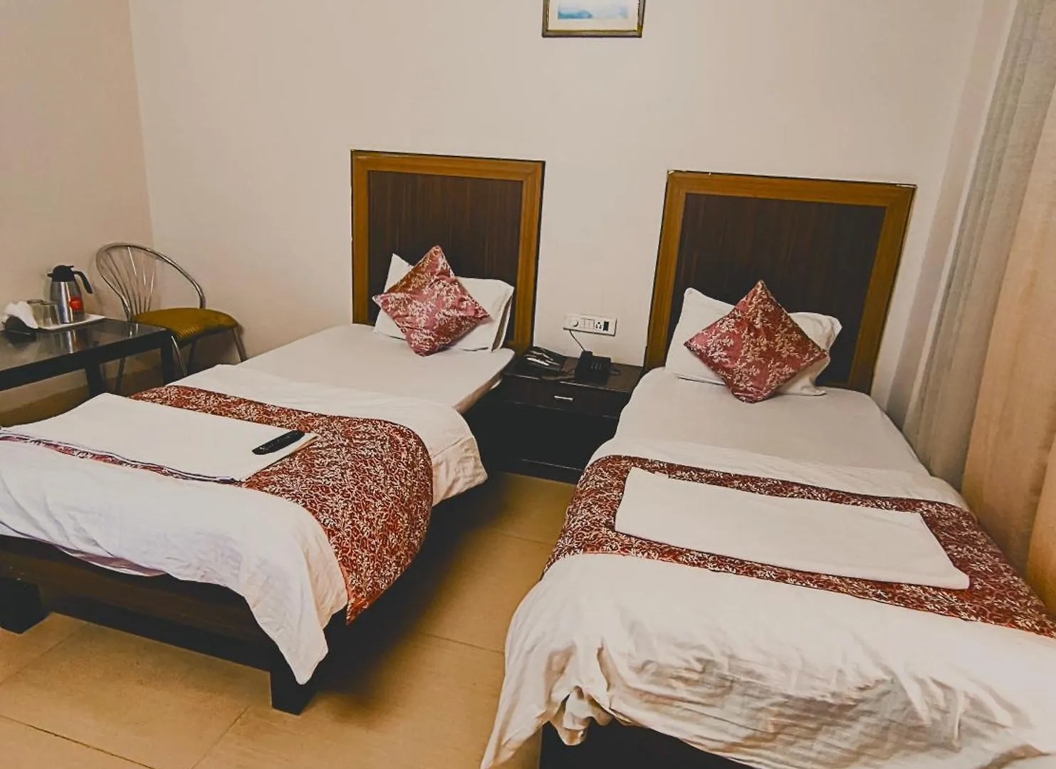P Palace - Near Kashi Vishwanath Temple Waranasi Hotel