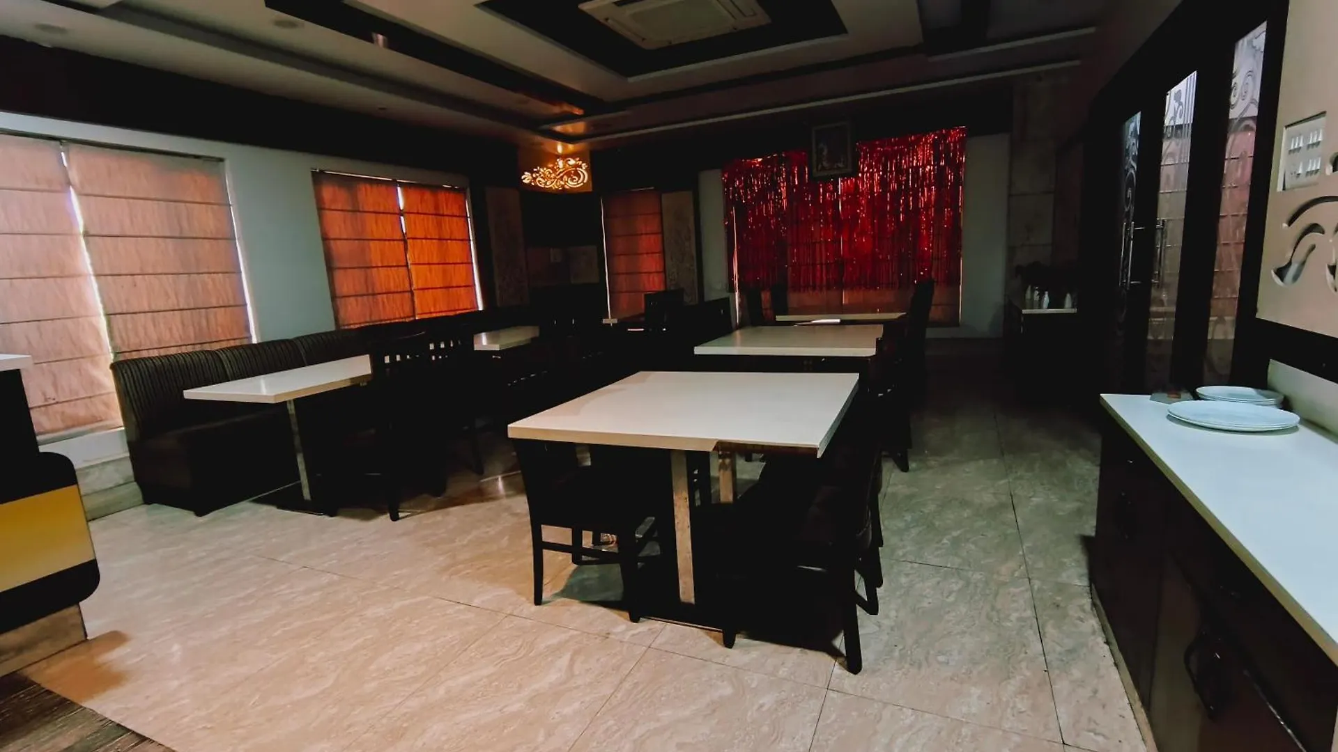 P Palace - Near Kashi Vishwanath Temple 瓦拉纳西 酒店